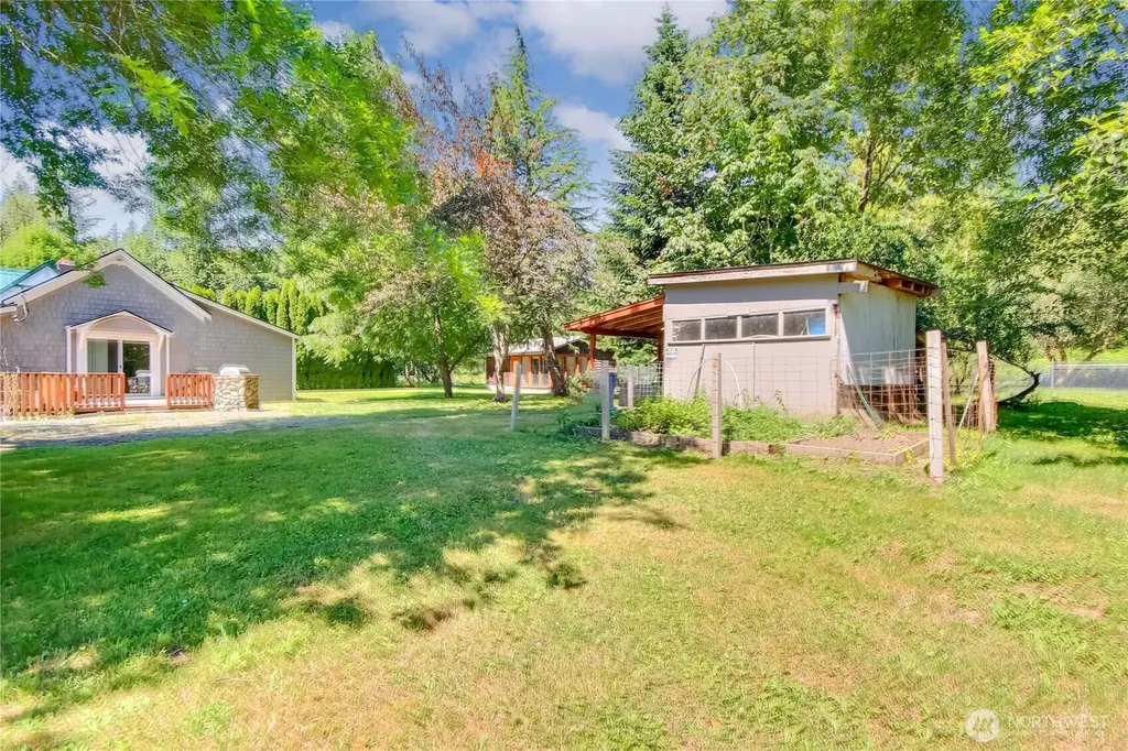 33732 SE Hudson Road Ravensdale WA 98051