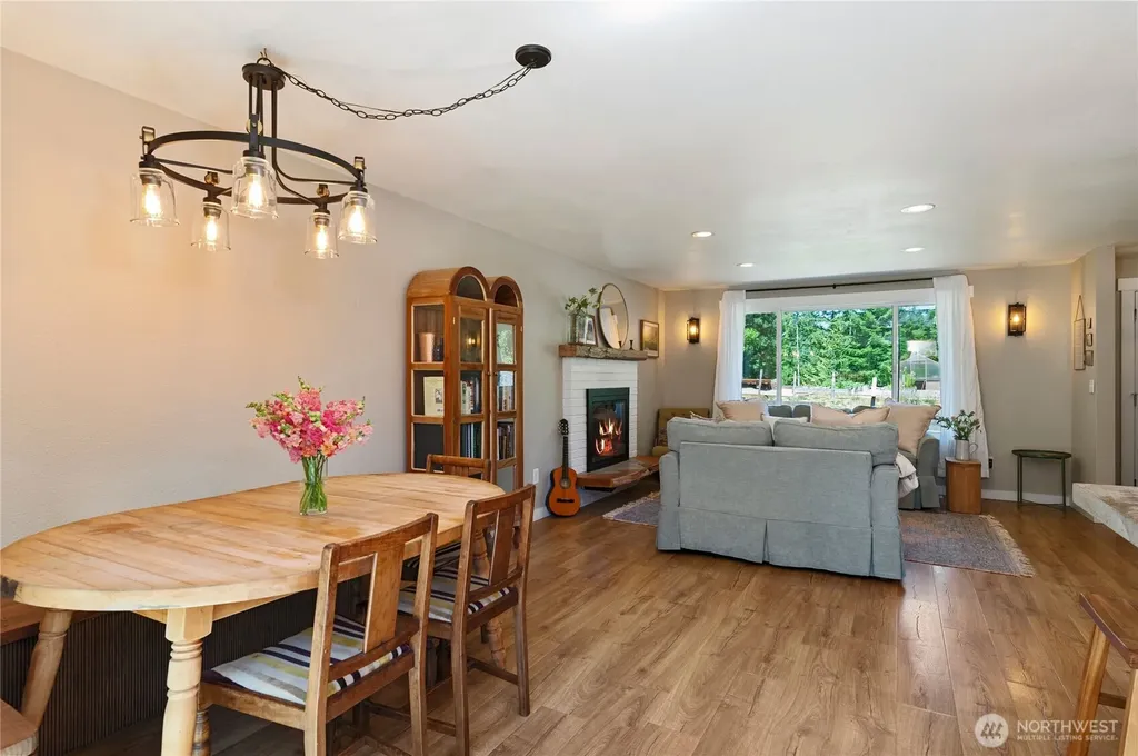 680 E Krabbenhoft Road Grapeview WA 98546
