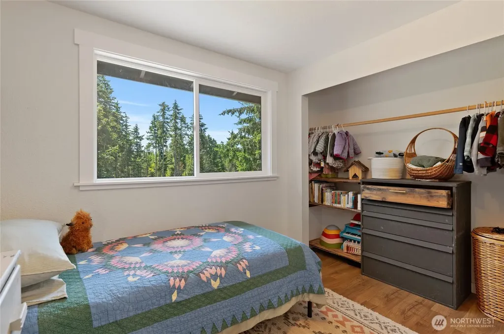 680 E Krabbenhoft Road Grapeview WA 98546