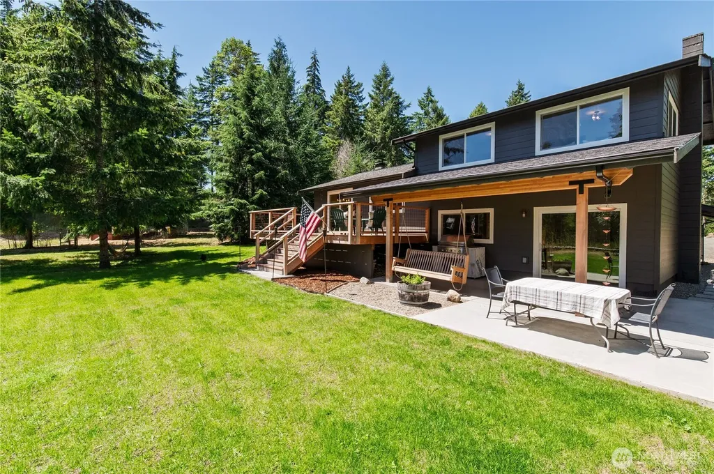 680 E Krabbenhoft Road Grapeview WA 98546