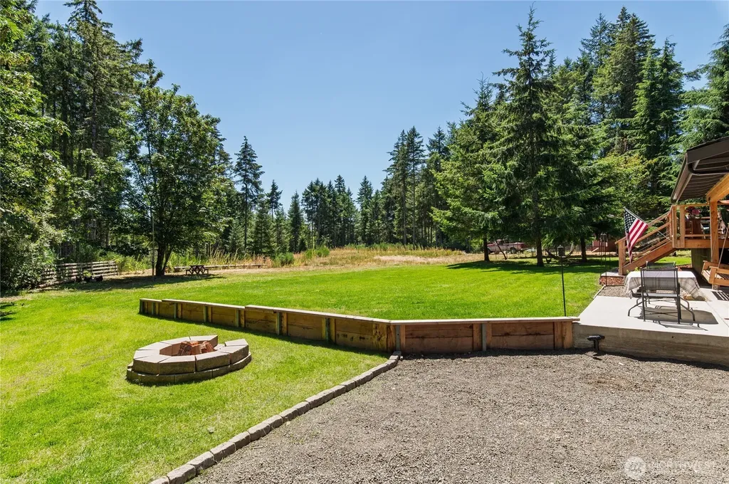 680 E Krabbenhoft Road Grapeview WA 98546