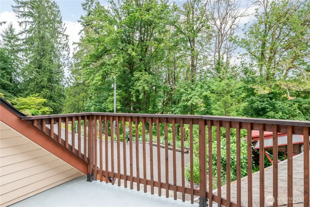 241 Growlers Gulch Road Castle Rock WA 98611