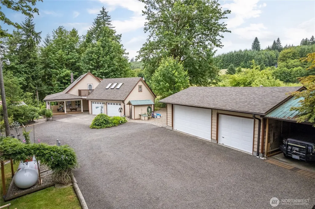 241 Growlers Gulch Road Castle Rock WA 98611