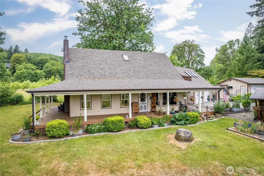 241 Growlers Gulch Road Castle Rock WA 98611
