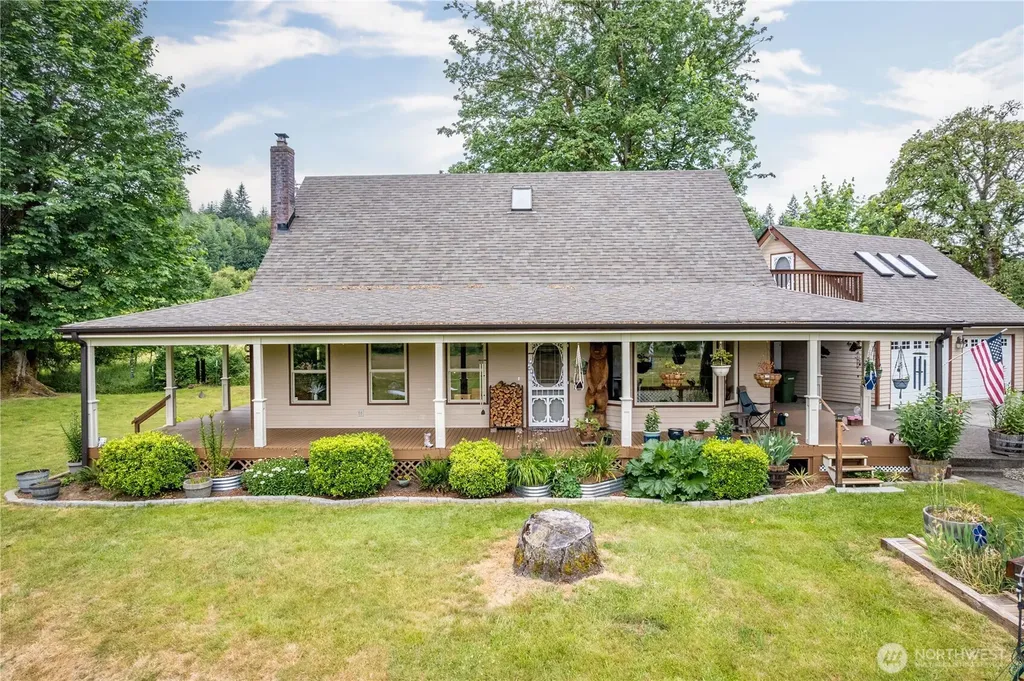 241 Growlers Gulch Road Castle Rock WA 98611