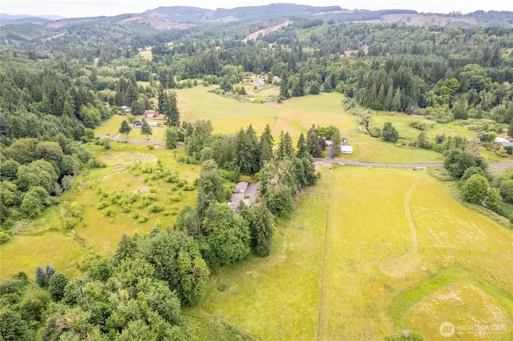 241 Growlers Gulch Road Castle Rock WA 98611