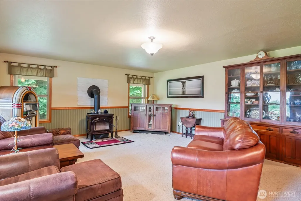 241 Growlers Gulch Road Castle Rock WA 98611