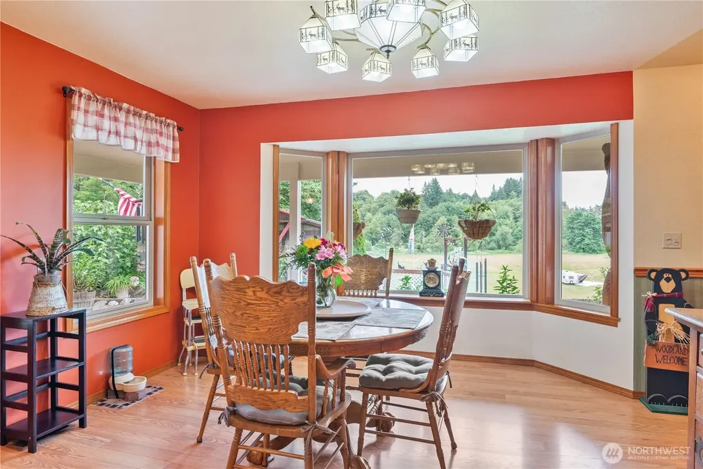 241 Growlers Gulch Road Castle Rock WA 98611