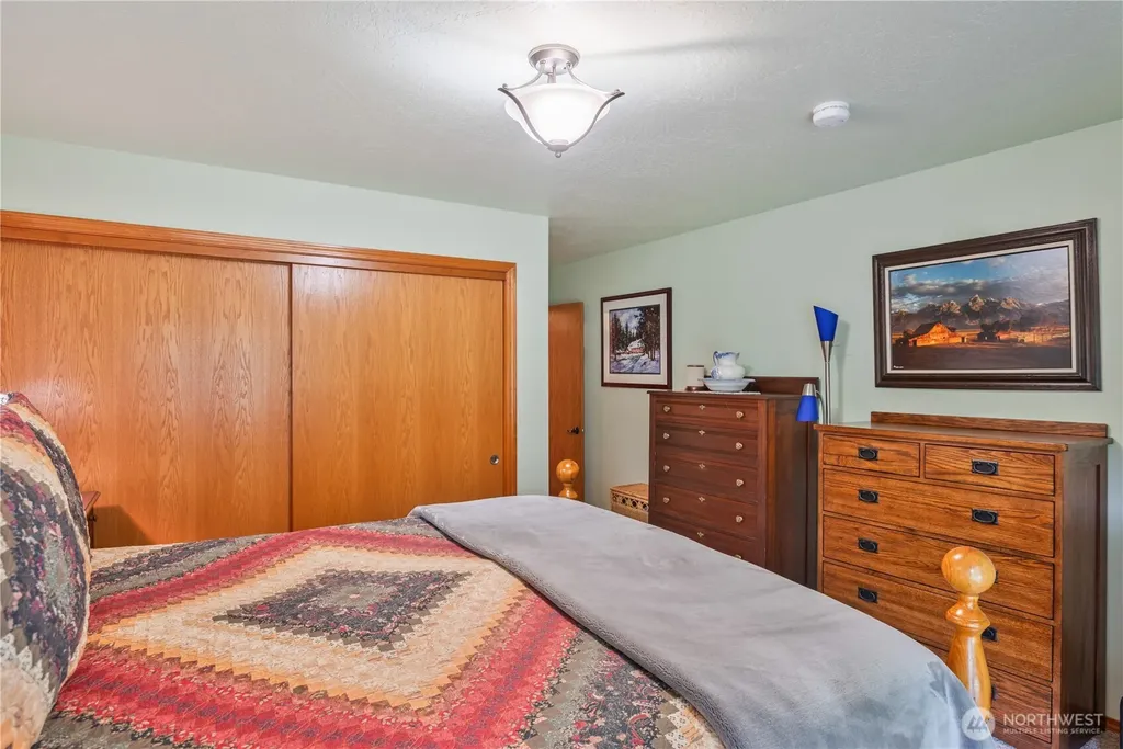 241 Growlers Gulch Road Castle Rock WA 98611