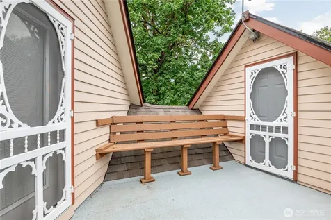 241 Growlers Gulch Road Castle Rock WA 98611