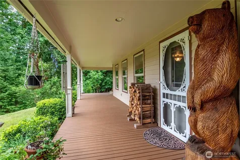 241 Growlers Gulch Road Castle Rock WA 98611