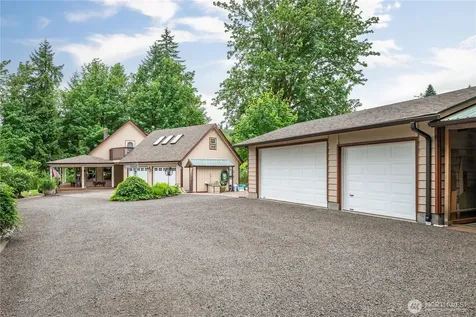 241 Growlers Gulch Road Castle Rock WA 98611