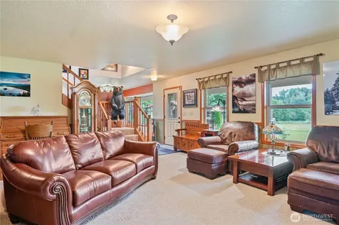 241 Growlers Gulch Road Castle Rock WA 98611