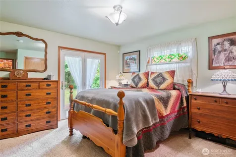 241 Growlers Gulch Road Castle Rock WA 98611