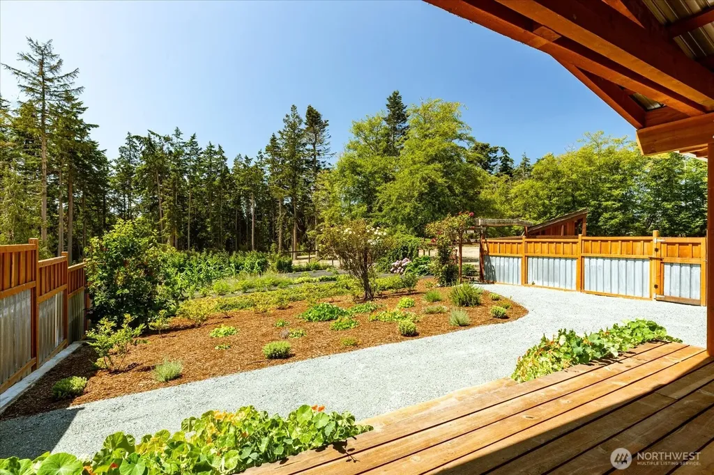 550 Wanamaker Coupeville WA 98239