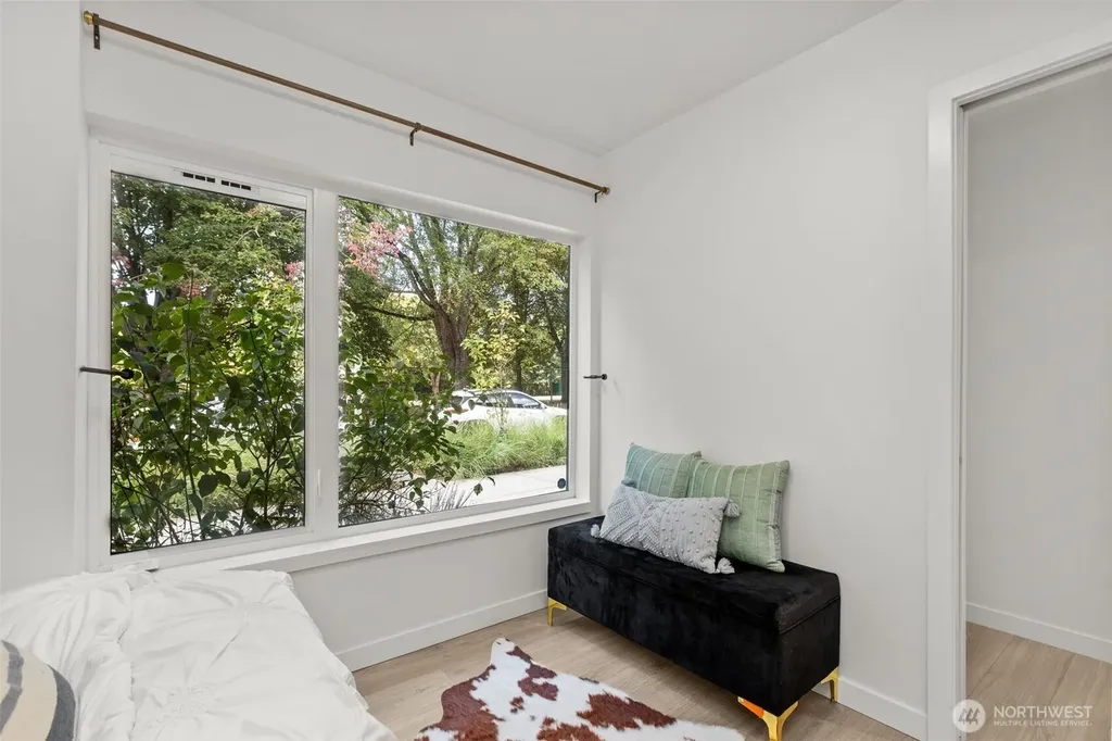 716 11th Avenue E Seattle WA 98102