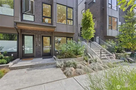 716 11th Avenue E Seattle WA 98102