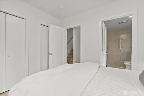716 11th Avenue E Seattle WA 98102