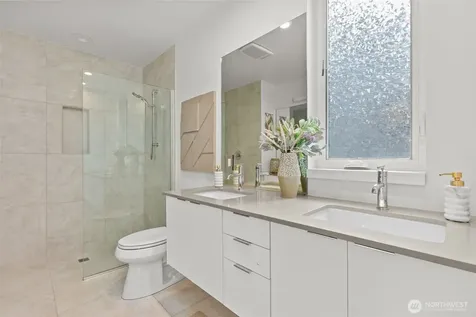 716 11th Avenue E Seattle WA 98102