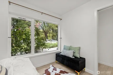 716 11th Avenue E Seattle WA 98102