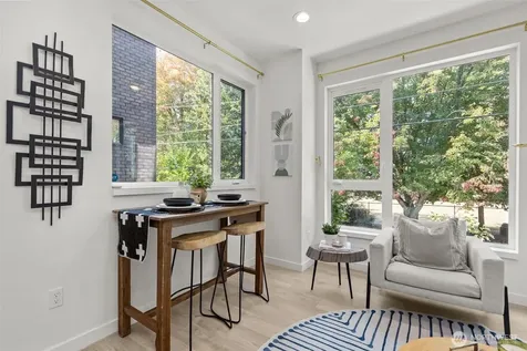 716 11th Avenue E Seattle WA 98102