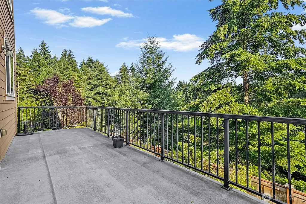 6916 50th St W University Place WA 98467