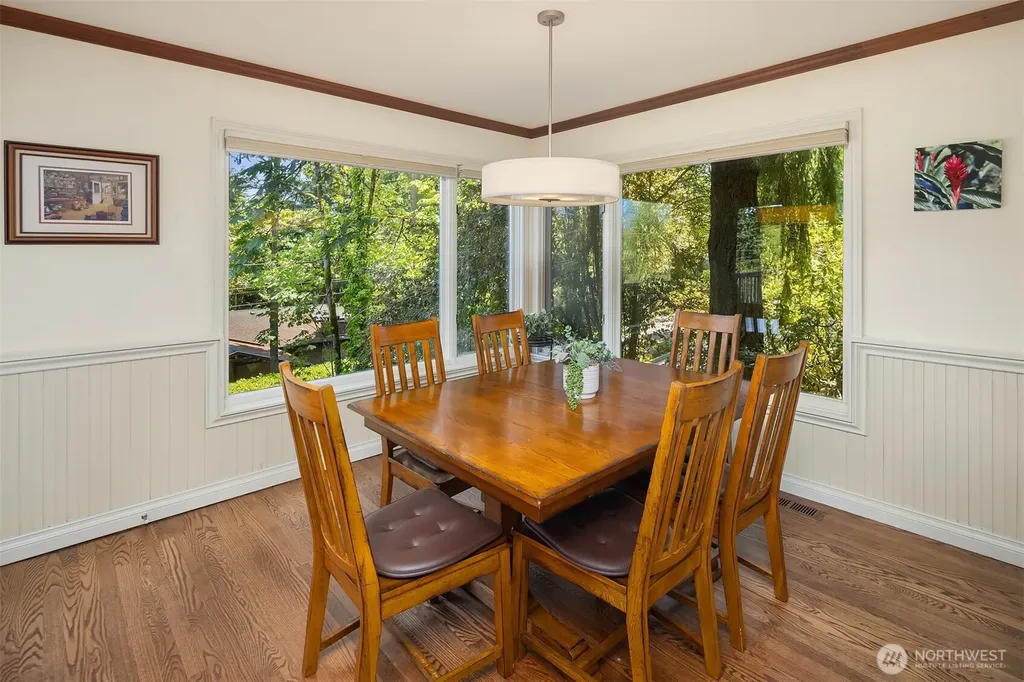 7066 92nd Avenue SE Mercer Island WA 98040