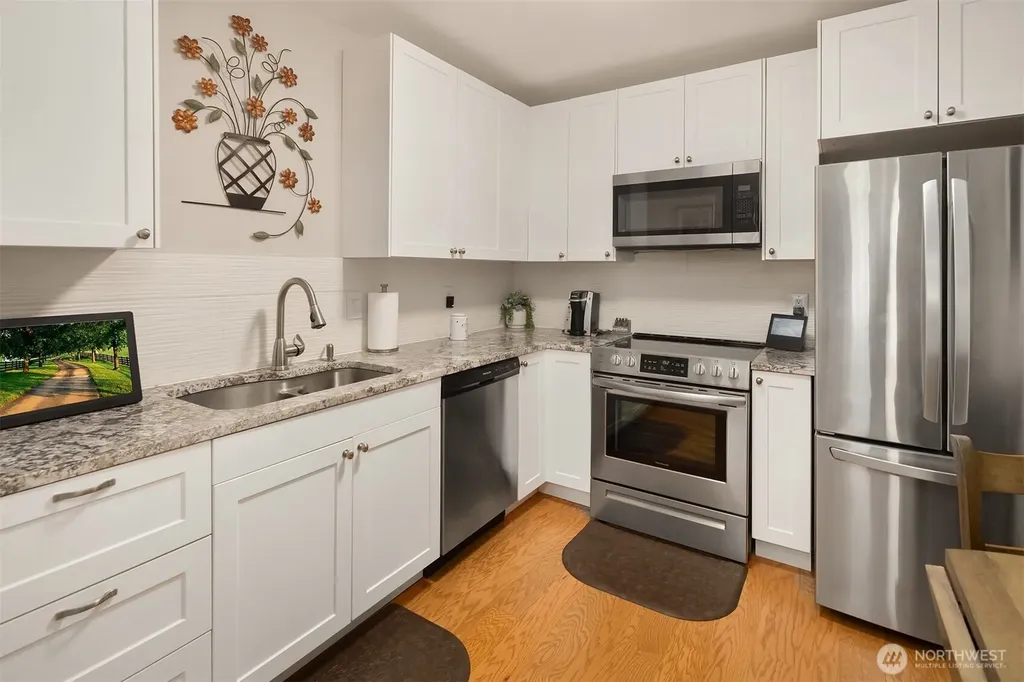 7066 92nd Avenue SE Mercer Island WA 98040
