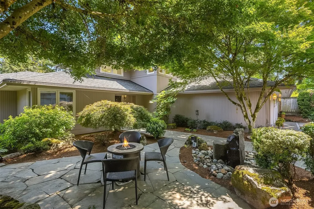 7066 92nd Avenue SE Mercer Island WA 98040