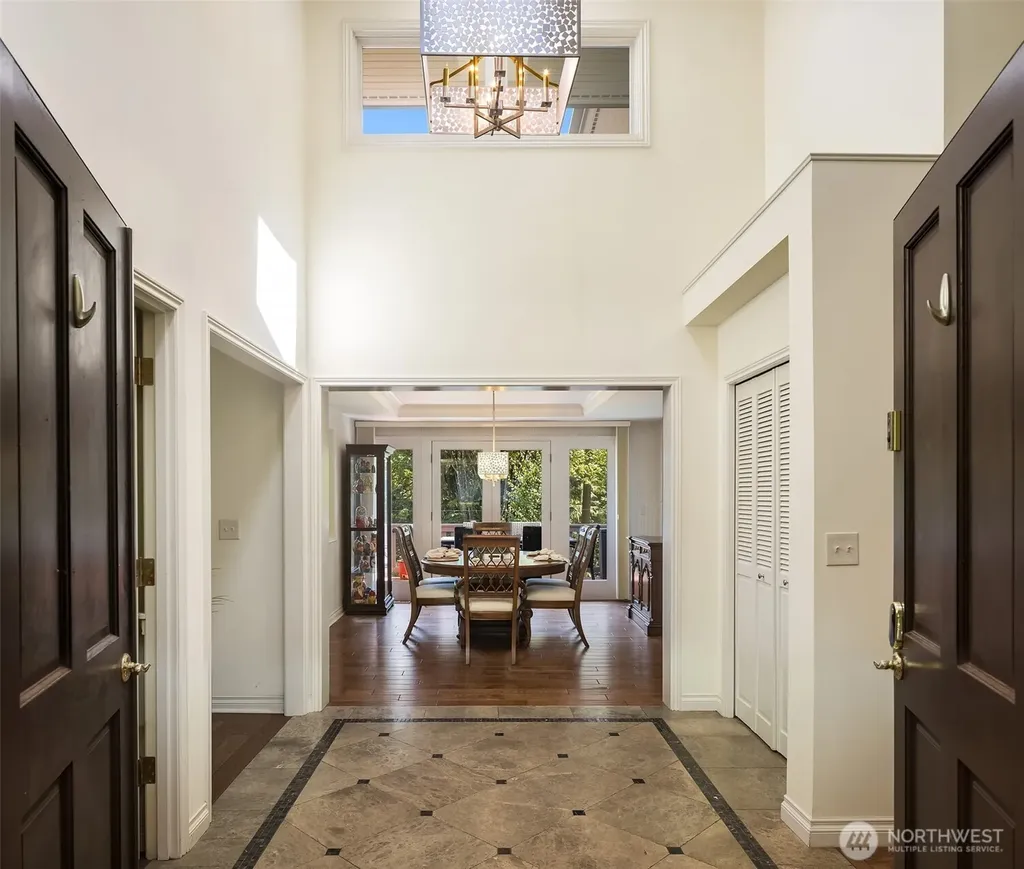 7066 92nd Avenue SE Mercer Island WA 98040