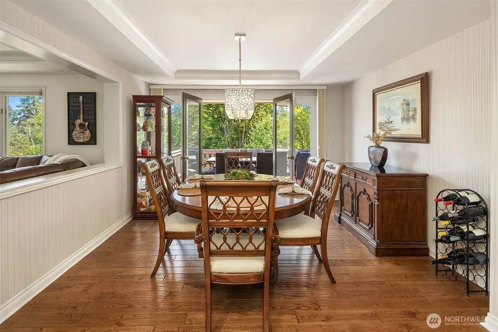 7066 92nd Avenue SE Mercer Island WA 98040