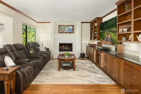 7066 92nd Avenue SE Mercer Island WA 98040
