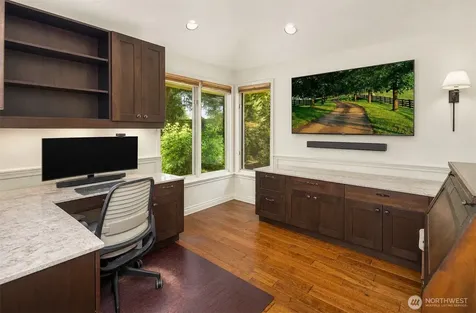 7066 92nd Avenue SE Mercer Island WA 98040