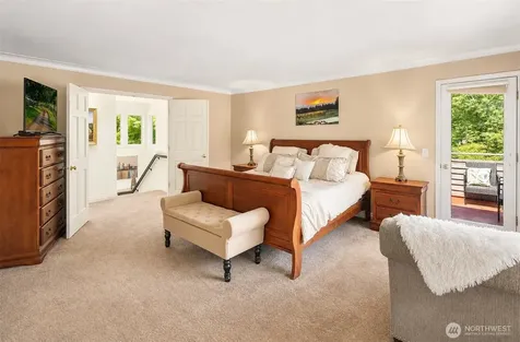 7066 92nd Avenue SE Mercer Island WA 98040