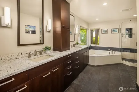 7066 92nd Avenue SE Mercer Island WA 98040