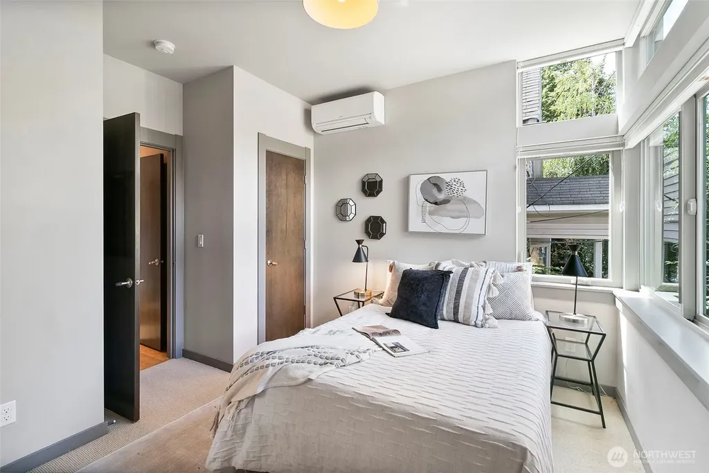 310 21st Avenue Seattle WA 98122