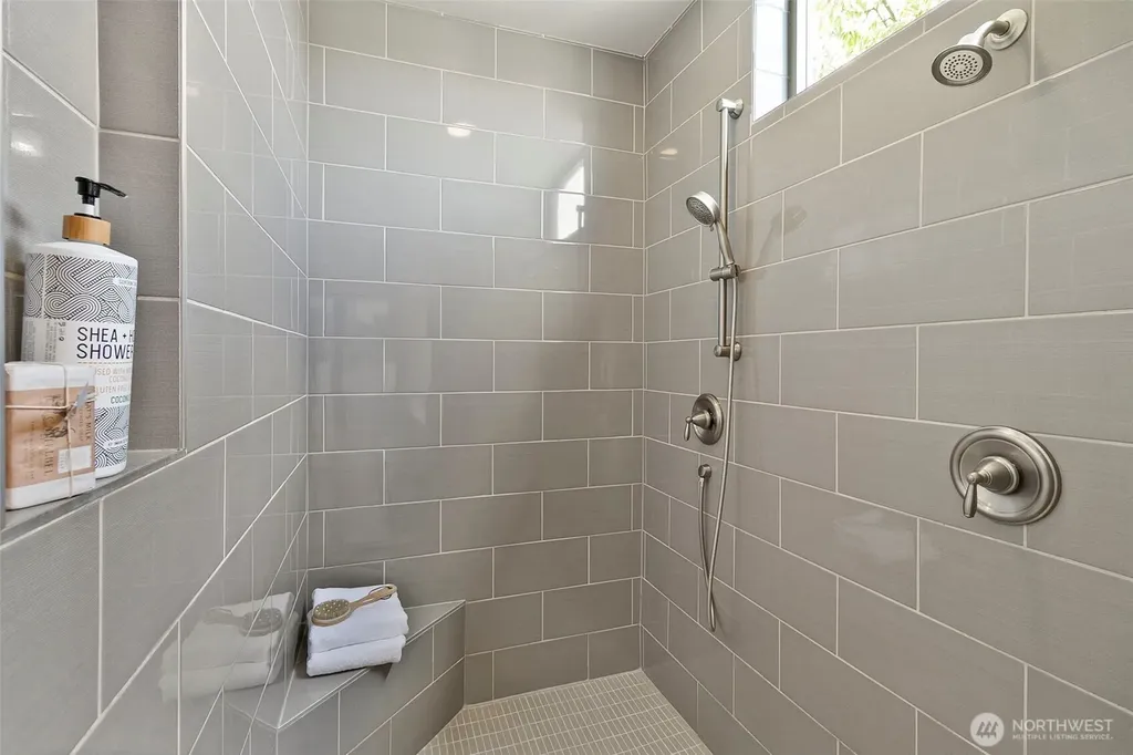 310 21st Avenue Seattle WA 98122