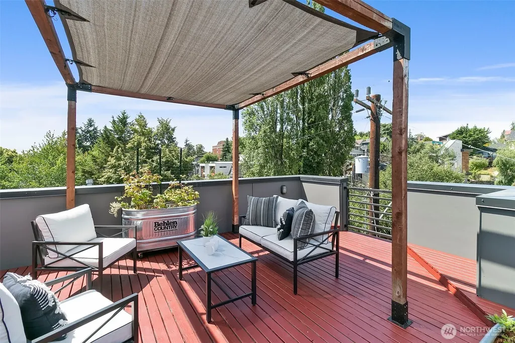 310 21st Avenue Seattle WA 98122