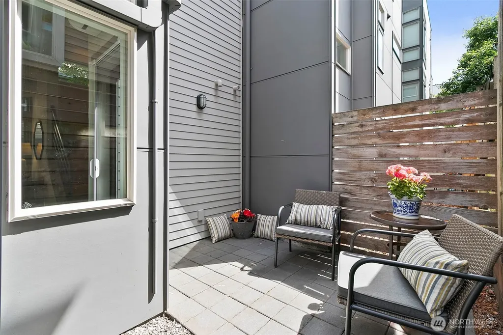 310 21st Avenue Seattle WA 98122