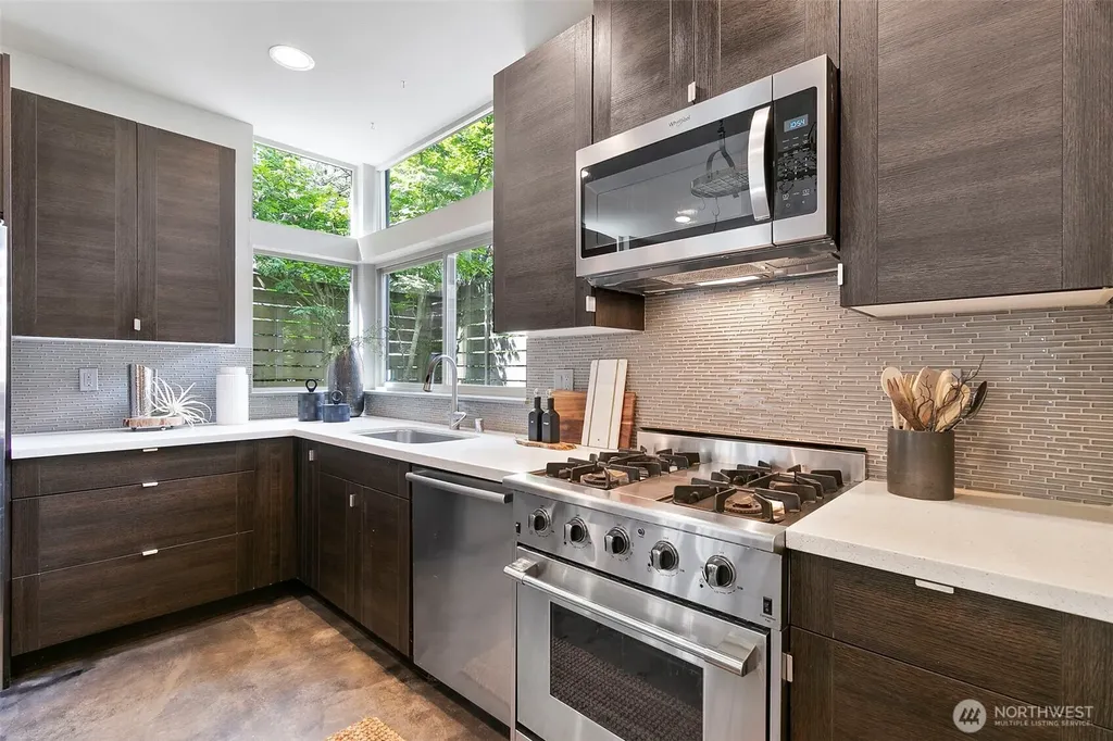 310 21st Avenue Seattle WA 98122