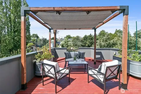 310 21st Avenue Seattle WA 98122