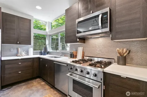 310 21st Avenue Seattle WA 98122