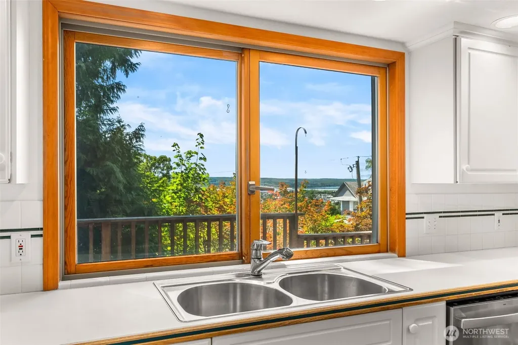 106 W 12th Street Aberdeen WA 98520