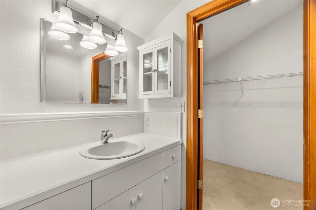 106 W 12th Street Aberdeen WA 98520