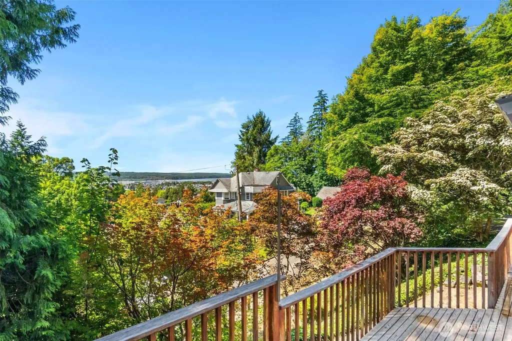 106 W 12th Street Aberdeen WA 98520