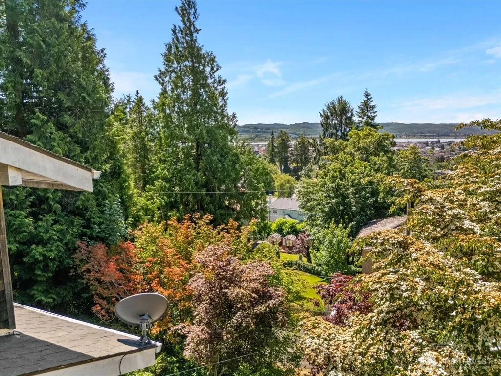 106 W 12th Street Aberdeen WA 98520