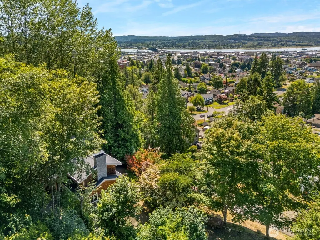 106 W 12th Street Aberdeen WA 98520