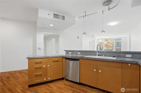 1188 106th Avenue NE Bellevue WA 98004