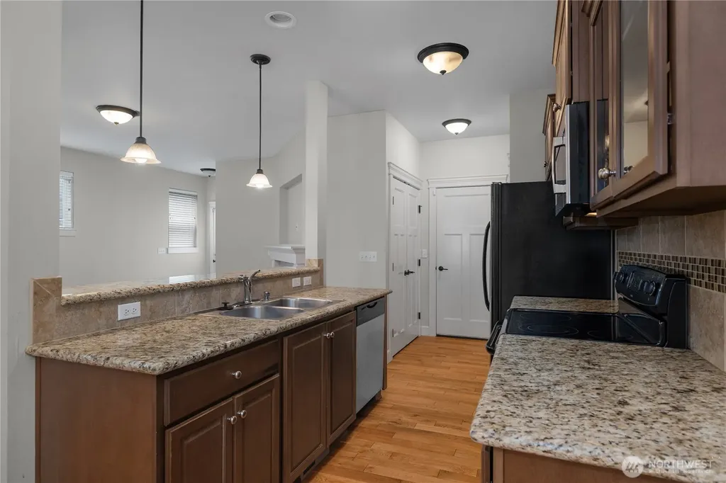 4437 Mckinley Street NE Lacey WA 98516