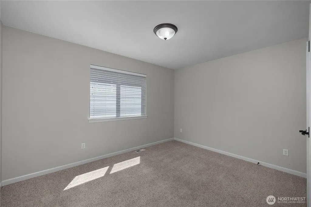 4437 Mckinley Street NE Lacey WA 98516
